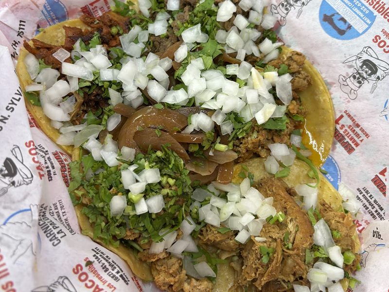 Tacos Los Irresistibles food